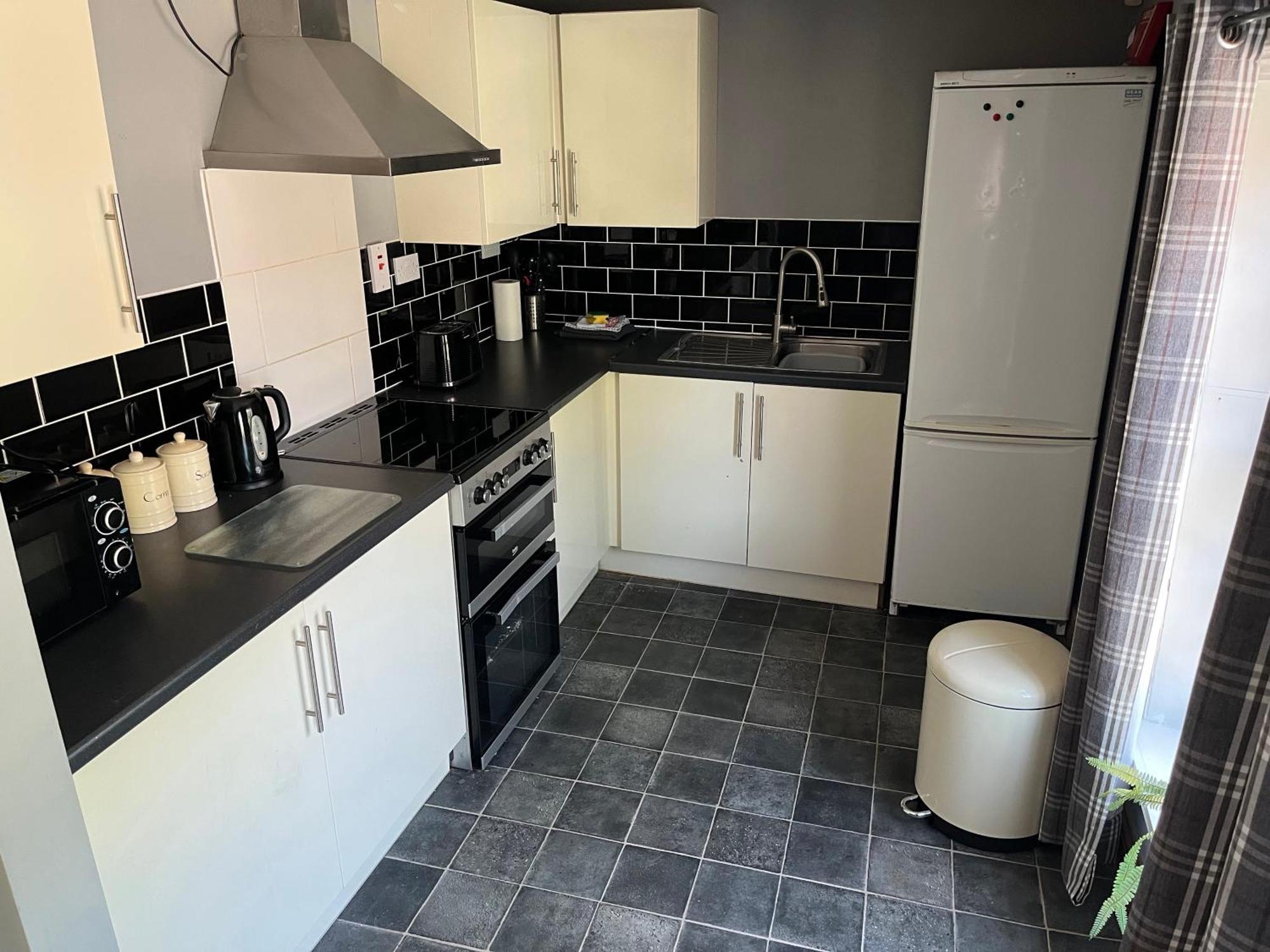 Large 2-Bed House Derbyshire Off Chatsworth Rd Chesterfield Exterior foto